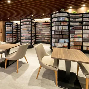 *** Hotel The Hedistar Nijo Comic & Books Japão