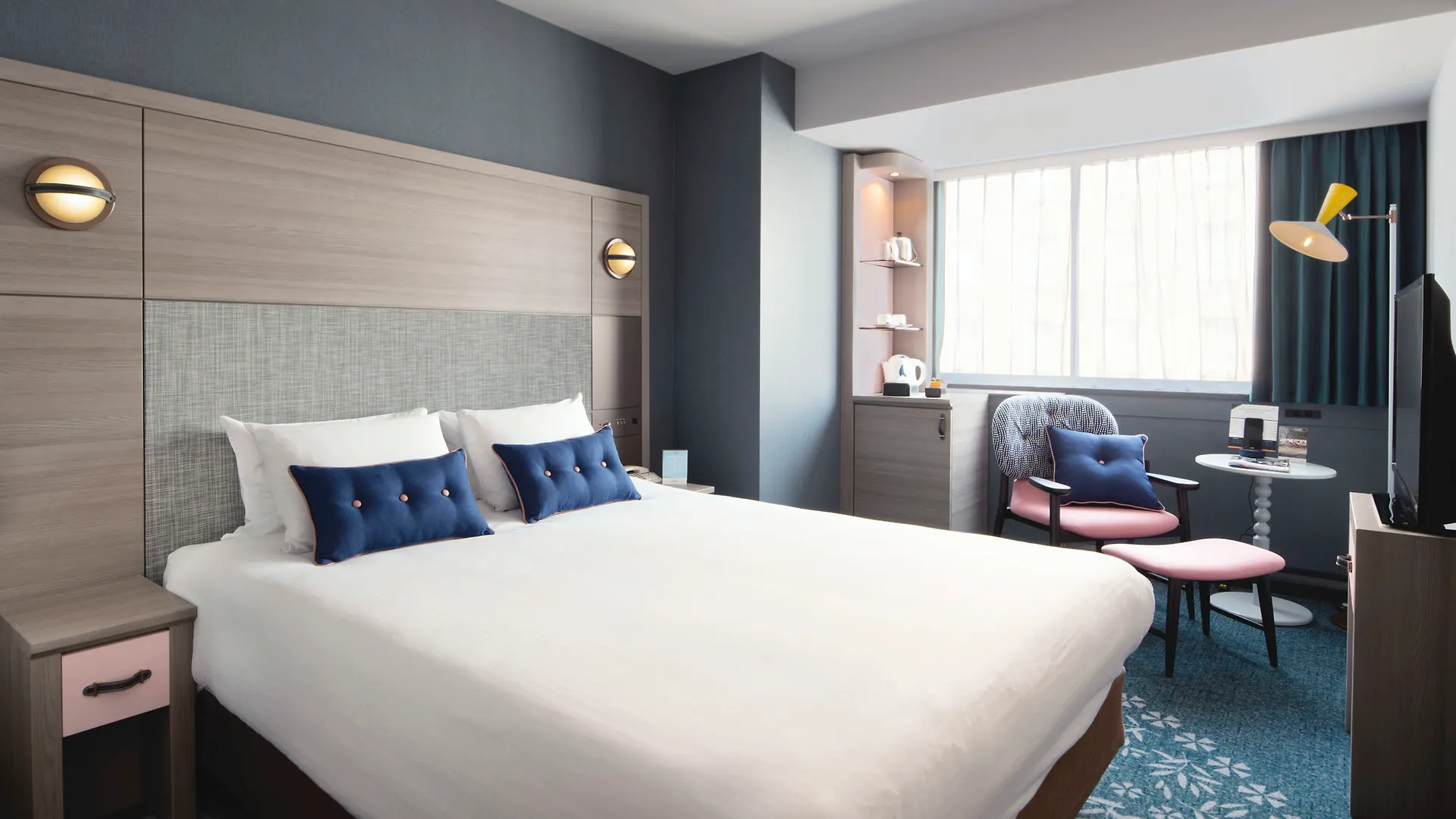 Mercure Tokyo Ginza 4*,